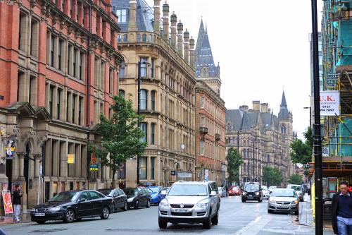 翻譯方法包括歸化與異化嗎？