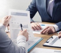 怎么找同聲傳譯服務(wù)的公司？翻譯公司報(bào)價(jià)多少？